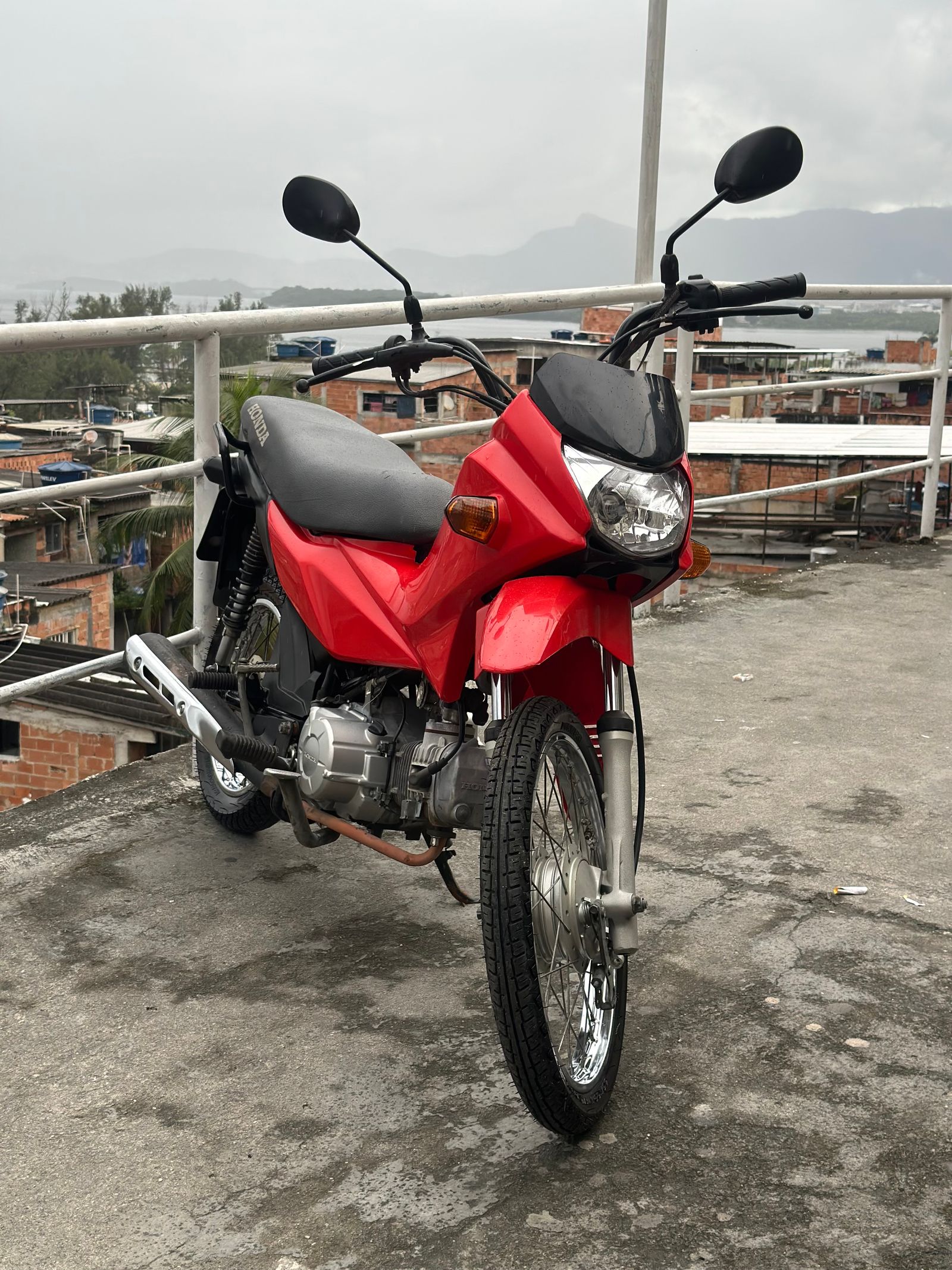 Pop 110 + bolsão + habilitação + capacete ou 10k