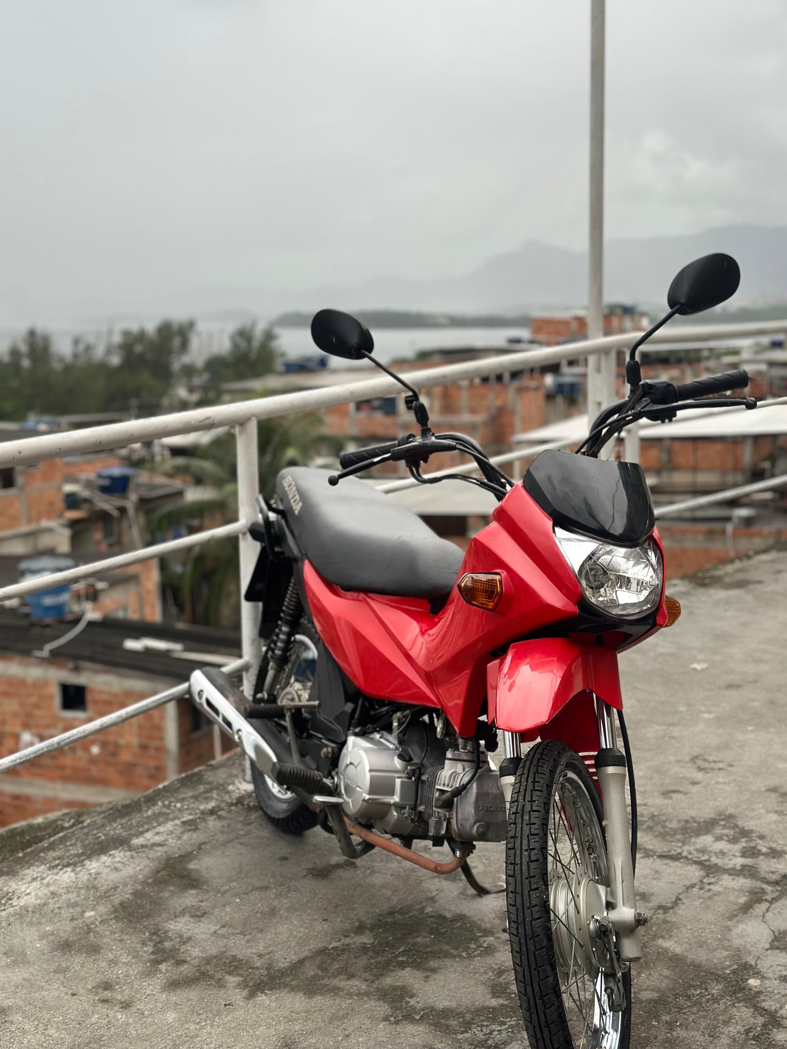 Pop 110 + bolsão + habilitação + capacete ou 10k