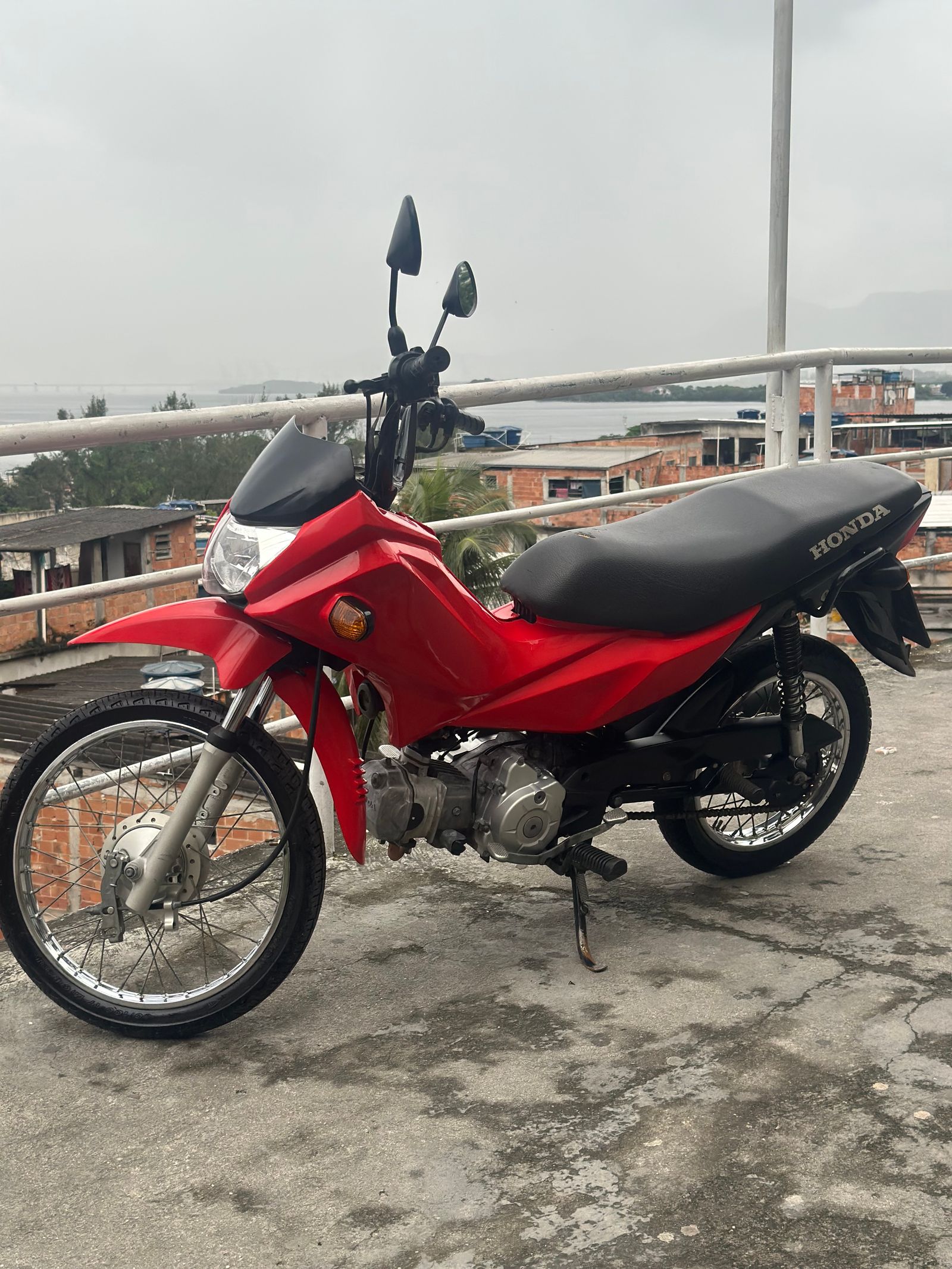 Pop 110 + bolsão + habilitação + capacete ou 10k